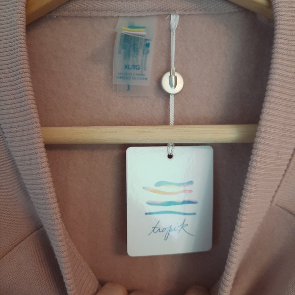 NWT Tropik Sweater, Size XL, Light mauve Colour - Picture 7 of 11